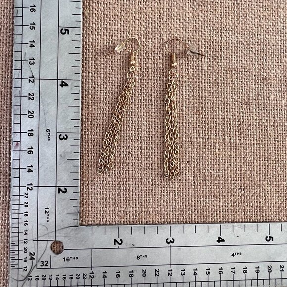 Gold tone chain link tassel dangle chandelier earrings - Picture 2 of 2